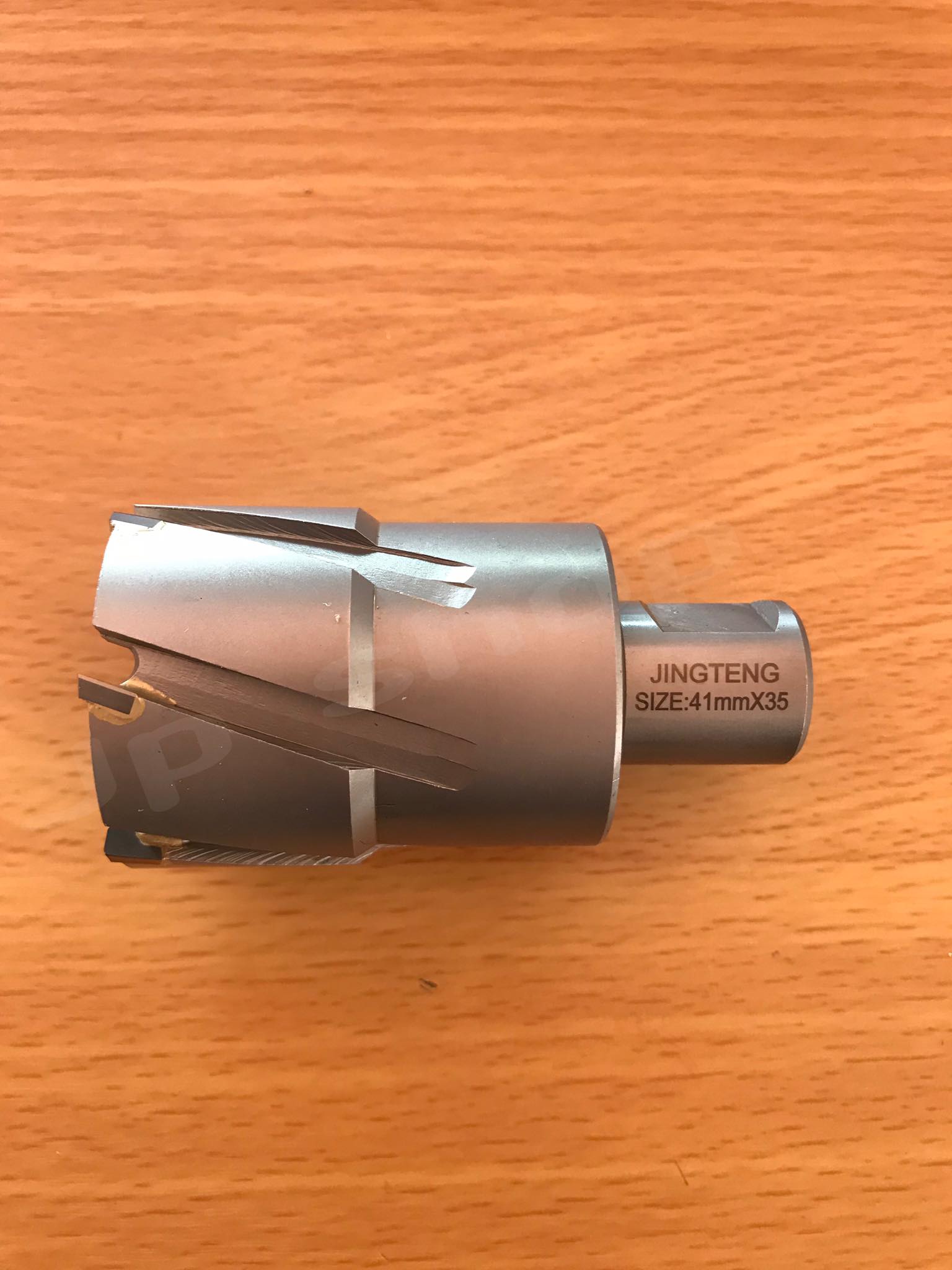 ดอกสว่านเจ็ทบอส แบบโฮลซอว์คาร์ไบสำหรับเจาะเหล็กหนา ด้วยสว่านแม่เหล็กไฟฟ้า ขนาด41*35 มม. #4135