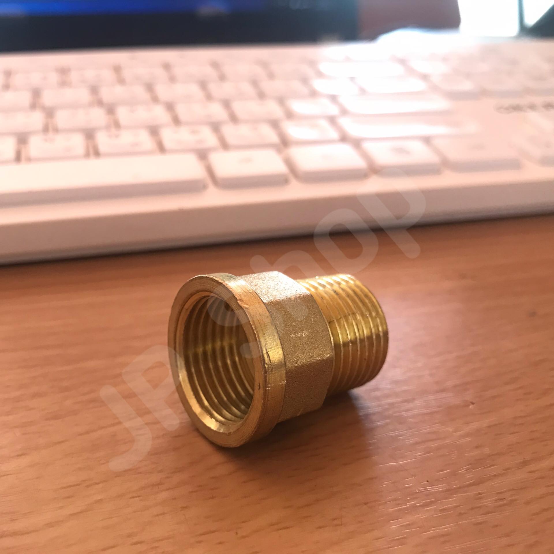 ข้อต่อตรงทองเหลือง เกลียวนอก-ใน ขนาด 4 หุน#0954