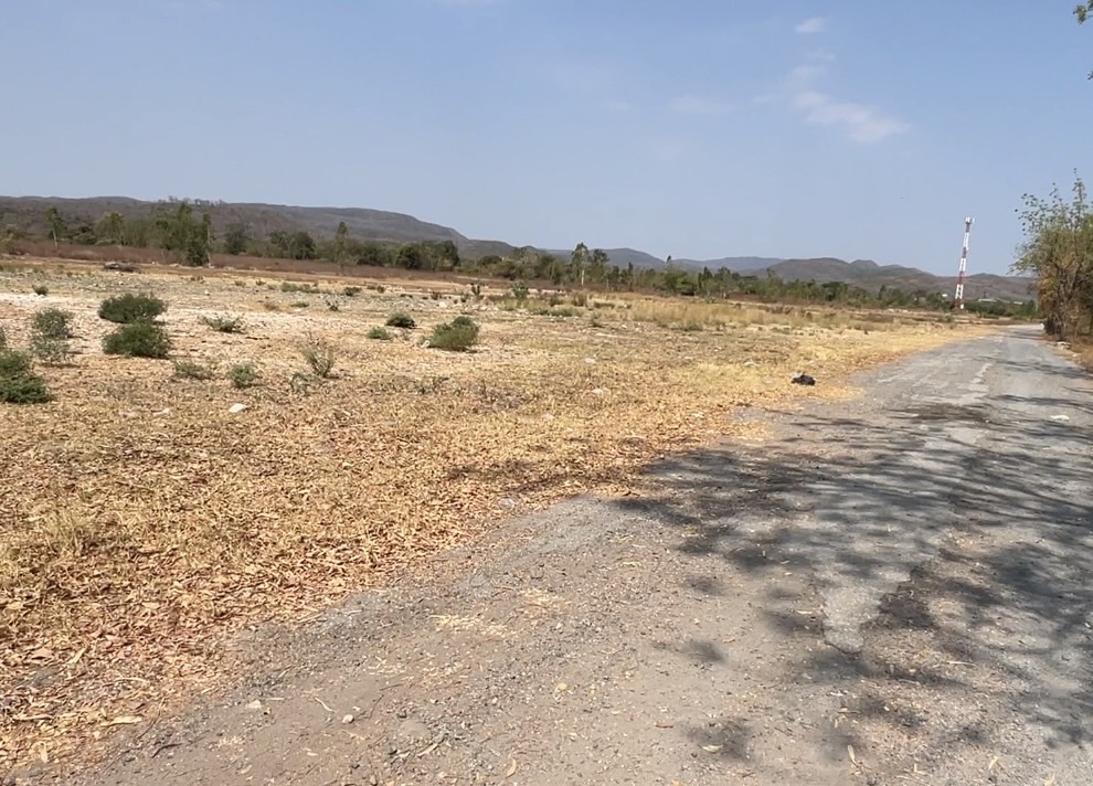 ขายที่ดินราคาถูก วิวสวยเนื้อที่ 87 ไร่ 2 งาน 45 ตารางวา หน้ากว้างติดถนนลาดยาง 580 เมตร สนใจซื้อที่ดิน ที่ดินเปล่า อสังหาทรัพย์เพื่อการลงทุน