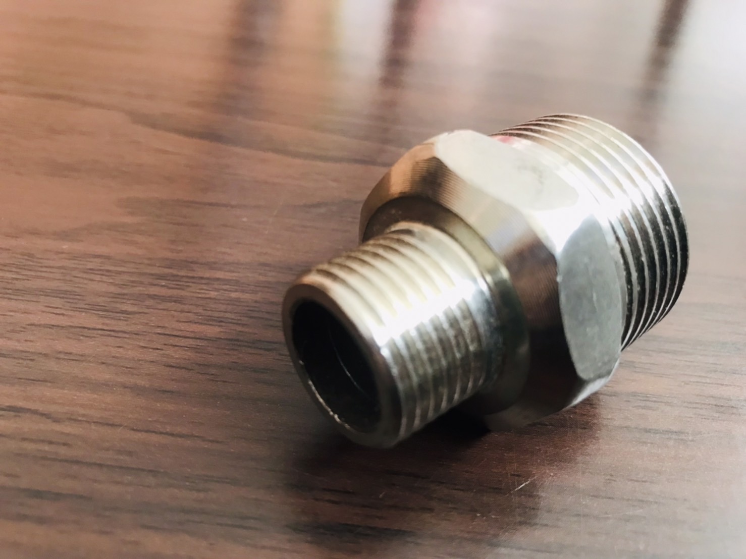 ข้อต่อตรงนิปเปิ้ลสแตนเลส 1 นิ้วลด 4 หุน เกลียวนอก (รหัส #0145)