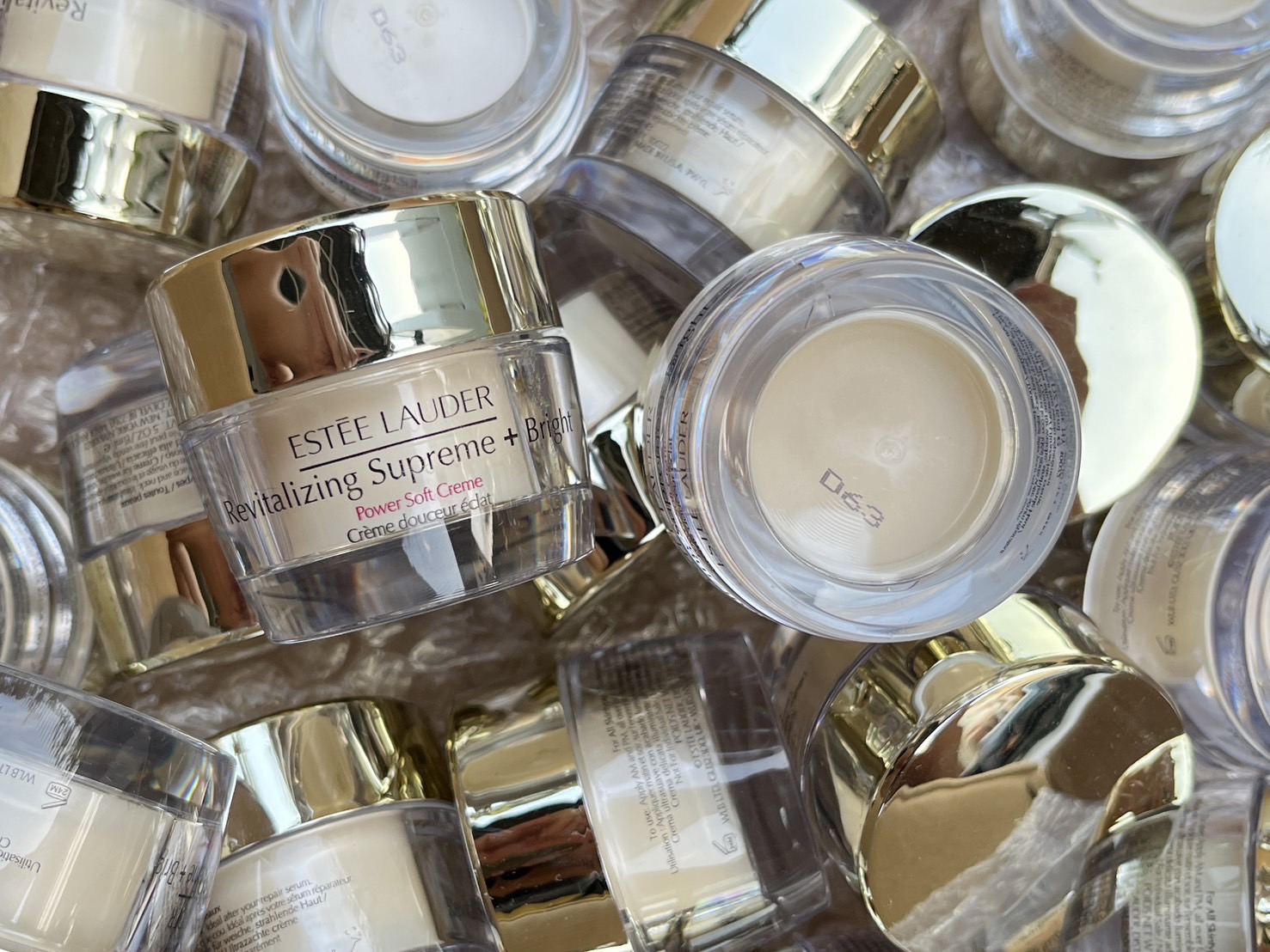 Estee Lauder Revitalizing Supreme+Bright Power Soft Creme 15ml. มอยส์เจอร์ไรเซอร์สูตรใหม่ ขนาดทดลอง ของแท้