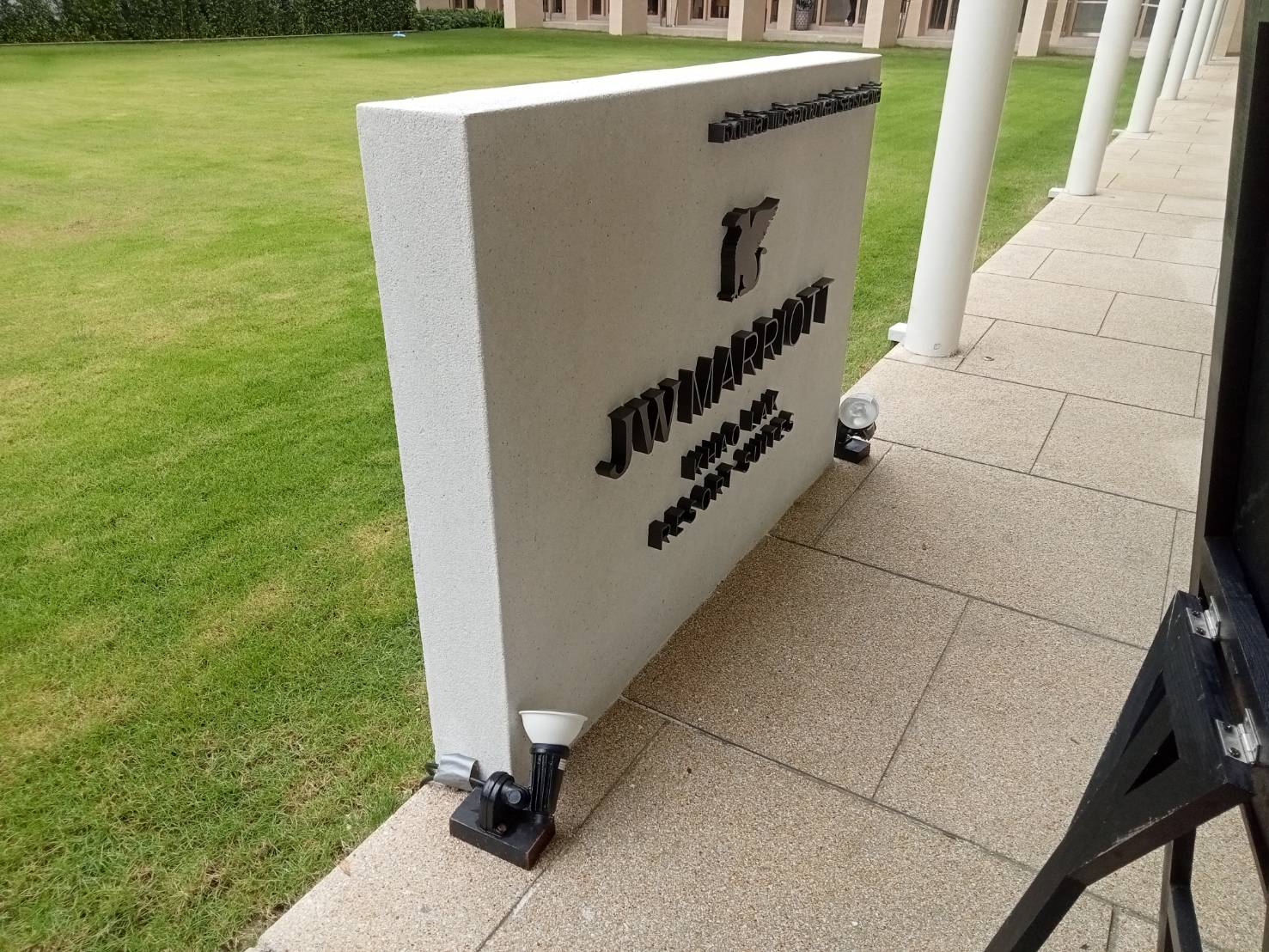 #งานติดตั้งป้ายอักษรสแตนเลสแฮร์ไลน์ทำสี