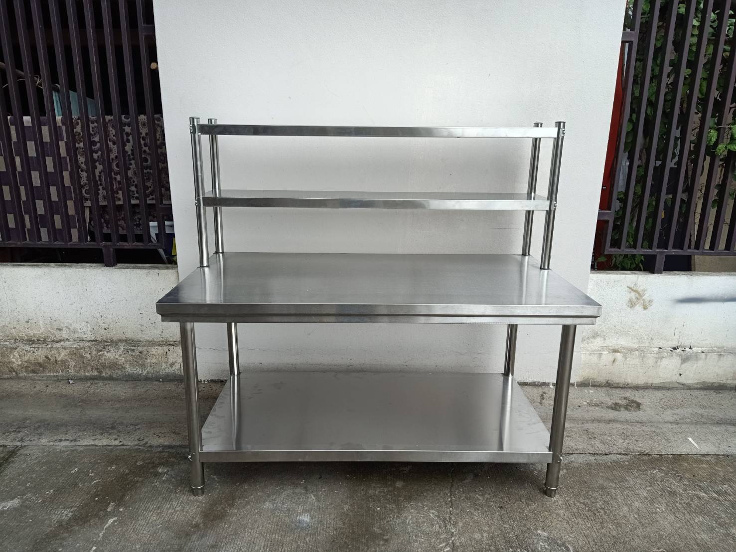 โต๊ะสแตนเลส 2 ชั้นแบบพร้อมเสริมชั้น รุ่น: WSCT-106080+ชั้นเสริม