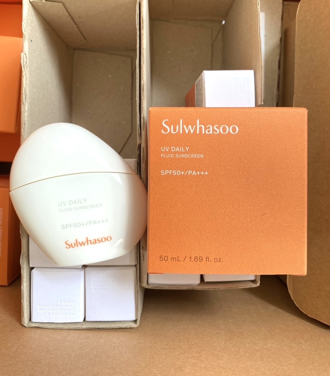 Sulwhasoo UV Daily Fluid Sunscreen SPF 50+/Pa+++ 50ml. ครีมกันแดดเนื้อน้ำนม