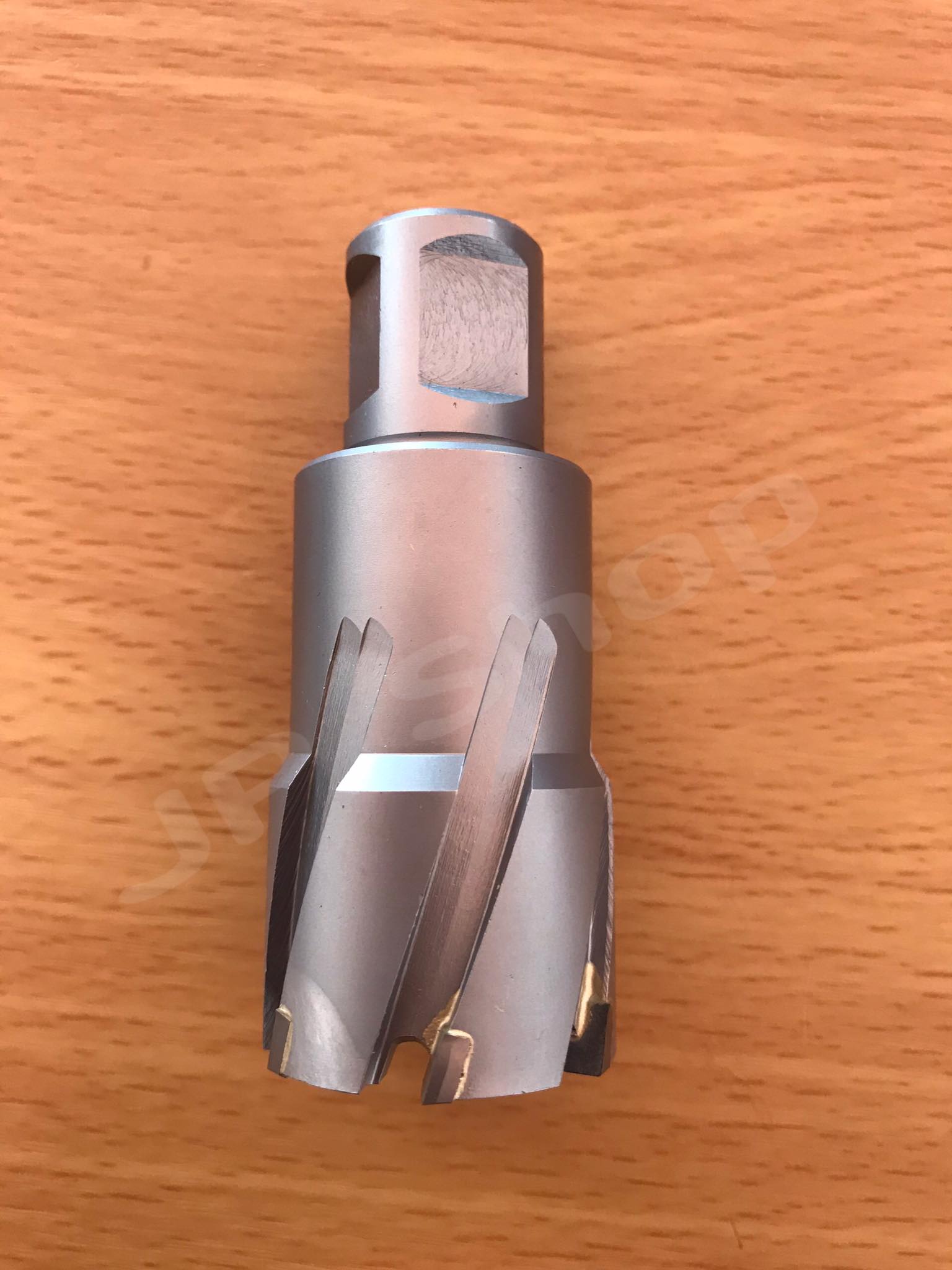 ดอกสว่านเจ็ทบอส แบบโฮลซอว์คาร์ไบสำหรับเจาะเหล็กหนา ด้วยสว่านแม่เหล็กไฟฟ้า ขนาด32*35 มม. #32235