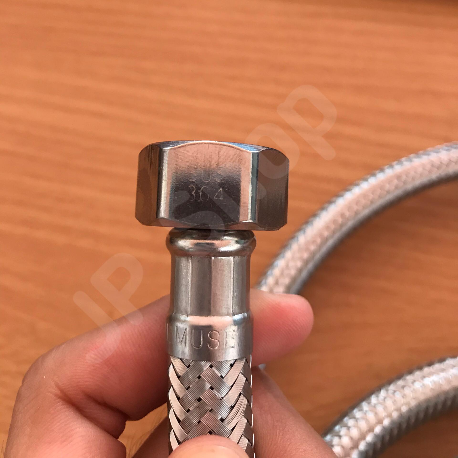 สายน้ำดี ความยาวขนาด 150 ซม. หัวสายสแตนเลส304 เกลียวใน4หุน(1/2") สำหรับต่อน้ำใช้ทั่วไป ห้องน้ำ ห้องครัว #150