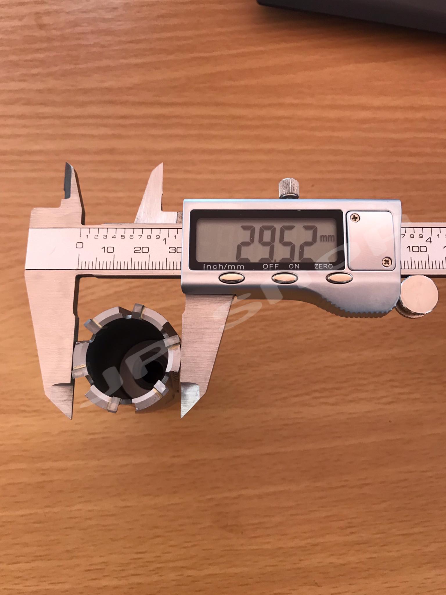 ดอกสว่านเจ็ทบอส แบบโฮลซอว์คาร์ไบสำหรับเจาะเหล็กหนา ด้วยสว่านแม่เหล็กไฟฟ้า ขนาด30*35 มม. #3035