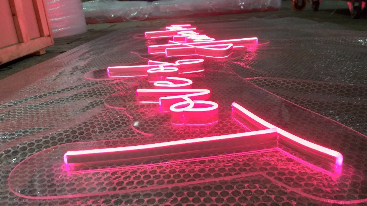 ป้ายไฟนีออน