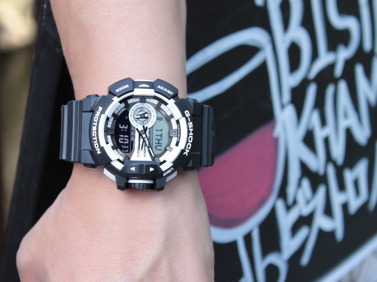 นาฬิกาข้อมือ GA-400-1ADR แบรนด์ Casio G-SHOCK ของแท้ 100 %