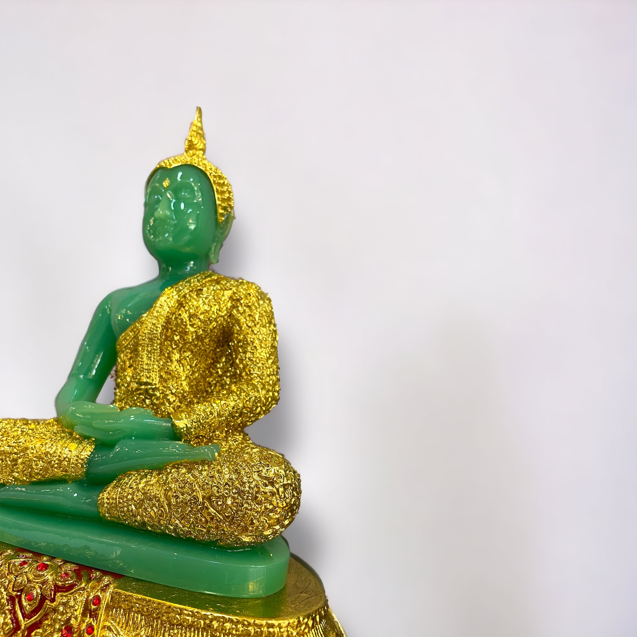 พระแก้วมรกต 9 นิ้ว ฤดูฝน สีเขียวหยก