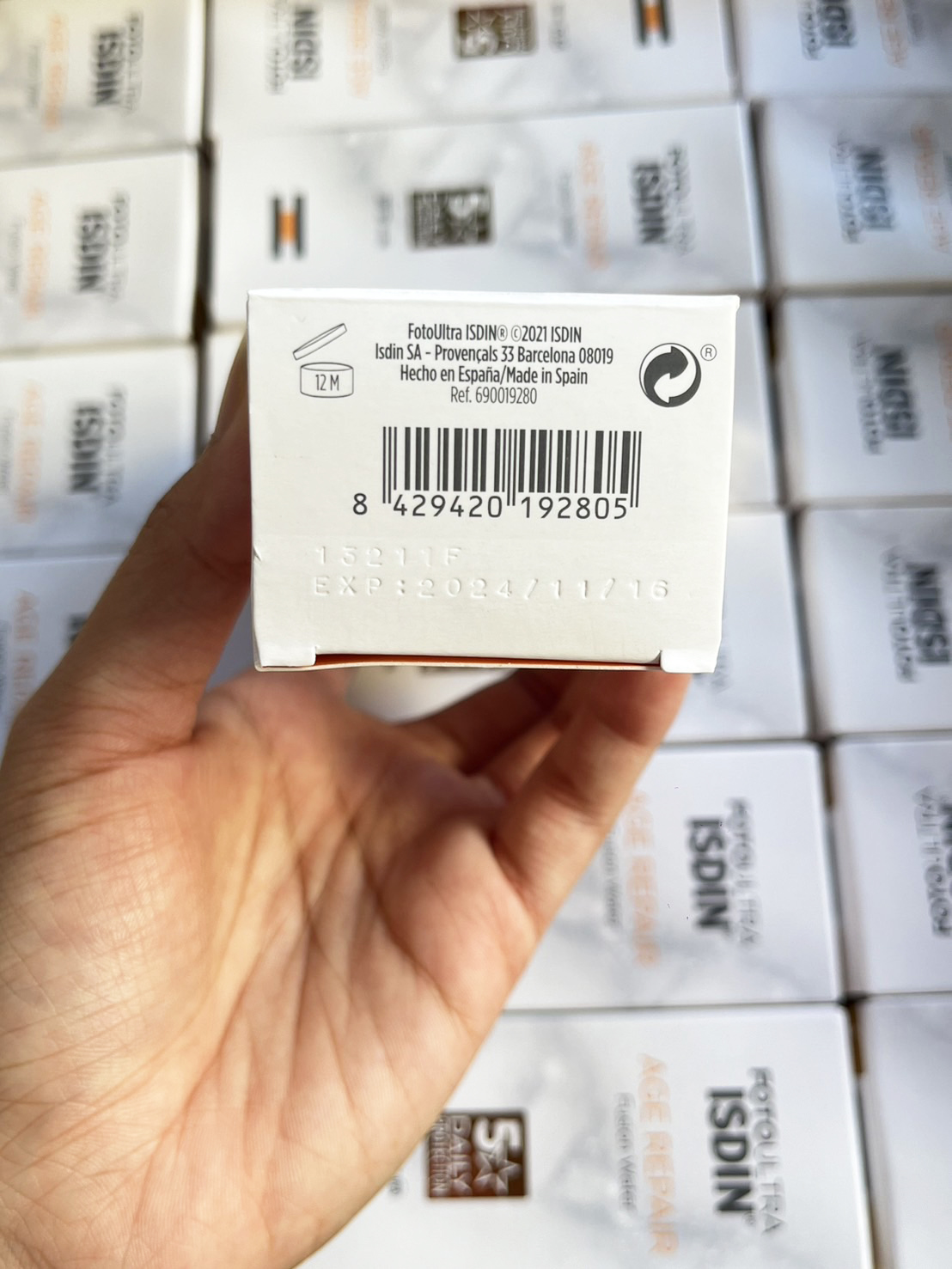 ISDIN Age Repair Fusion Water SPF50 UVB UVA (FotoUltra) 50ml. ครีมกันแดดสูตรน้ำ