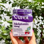 (แพ็คเก็จใหม่ 2025) Natrol Gummies Melatonin Strawberry 10 mg. บรรจุ 90 ชิ้น เยลลี่เมลาโทนิน ช่วยในการนอนหลับ (1กระปุก)