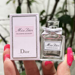 Miss Dior Blooming Bouquet EDT 5ml. ขนาดทดลอง (1กล่อง)