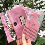 Gucci Beauty Comb & Floral Pouch Case หวีปักผมสีชมพูหวาน