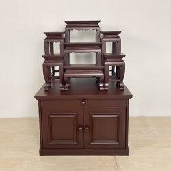 ตู้พระพร้อมโต๊ะหมู่ 7 หน้า 6 ด้านน้ำตาล