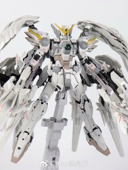 Pre-Order MG 1/100 (8827) Wing Show White Prelude [Daban] + Alloy Frame