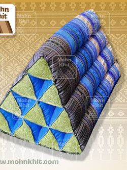หมอนสามเหลี่ยมผ้าไทยภูเขา 10 ช่อง50x28x30Cm Tri-angle hill tribe pattern Traditional Floor Cushions 10 holes.