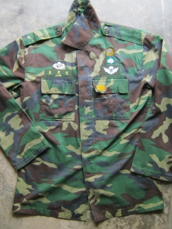 เสื้อทหารเกาหลี ร่มรุ่นเก่า ทั้งคู่ ยุค 80