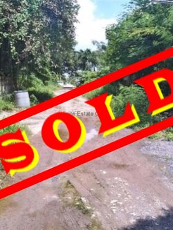 ขายที่ดินเปล่า ซ.ฉลองกรุง 5 แขวงลำปลาทิว เขตลาดกระบัง กรุงเทพ ใกล้นิคมอุตสาหกรรมลาดกระบัง / พื้นที่ 100 ตารางวา