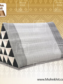 หมอนสามเหลี่ยม15ช่องเดี่ยวผ้าฝ้ายลาว 52cmx36cmx32cm// Laos Tri-angle Cotton kapok 100%Traditional Floor Cushions .