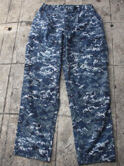 ขายแล้ว กางเกง ทหารเรือ