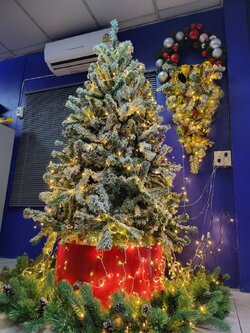 ต้นคริสต์มาสปลอม