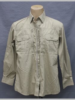 ขายแล้ว เสื้อเดินป่า Medium สีทราย