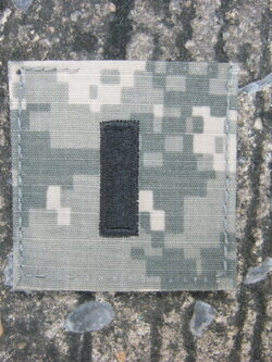 ยศนายทหารสหรัฐ ร้อยโท