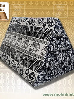หมอนสามเหลี่ยม 10 ช่องลายชนเผ่าพื้นเมือง 50x28x30Cm Tri-angle kapok 100%Traditional Floor Cushions 10 holes.