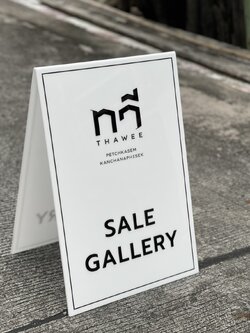 ป้ายอะคริลิคตั้งพื้น