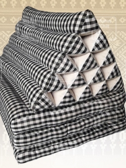 หมอนสามเหลี่ยมผ้าขาวม้า 15 ช่องติดเบาะ3 พับ 57cmx180cmx36cm Tri-angle Cotton kapok 100%Traditional Floor Cushions 15 holes with 1part of mattress.