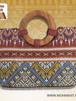 กระเป๋าผ้ามัดหมี่,กระเป๋าผ้าขิด กระเป๋าถือไม้ กระเป๋าหิ้ว 11x27x32 Cm//Khit Bag, Tote Bag, Tote Bag 11x32x32 Cm
