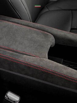 หนังหุ้มที่พักแขน Civic FC/FK รุ่น Alcantara แท้