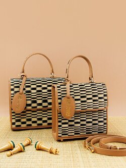 กระเป๋าเสื่อกก รุ่น checkerboard crossbody bag สีน้ำตาล