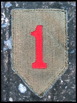 อาร์มหน่วยกองพลทหารราบที่ 1 กองทัพสหรัฐฯ สงครามเวียตนาม ขอยรุ่ย