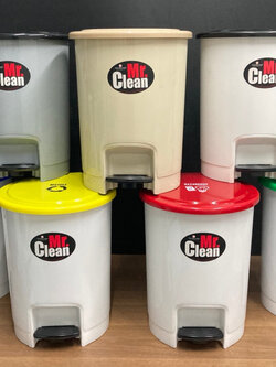 ถังขยะเท้าเหยียบ พลาสติก ทรงกลม 12 ลิตร