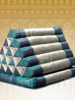 หมอนสามเหลี่ยม 15 ช่องติดเบาะ 1 พับผ้าไหมสีครีมฟ้า55cmx76cmx36 cm Triangle Khit Thai Floor Cushions Traditional handmade 15 holes with 1 part of mattress.