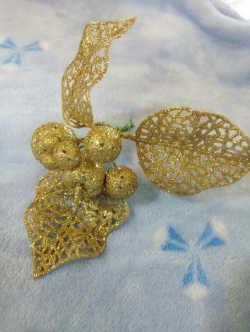 ดอกไม้ประดับต้นคริสต์มาสสีทอง