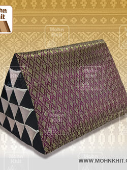 หมอนสามเหลี่ยม15ช่องเดี่ยว ลายไทยปักด้ายทอง 52cmx36cmx32cm// Thai Tri-angle Cotton kapok Thai silk patternTraditional Floor Cushions .