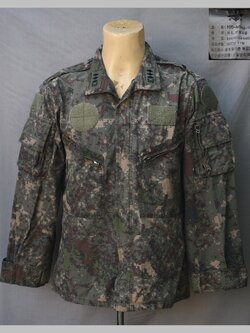 เสื้อทหารเกาลหลีใต้