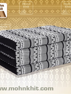 ที่นอนขิด 4 พับใหญ่ลายชนเผ่า 110x180x8Cm//Thai Folding mattresses Our traditional Thai Mattress is hand stuffed with natural kapok.