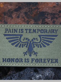 อาร์ม แต่งเสื้อ