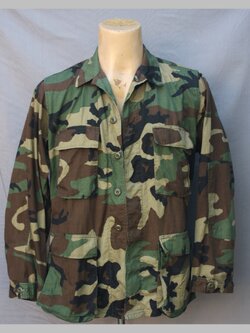 เสื้อทหารสหรัฐ Battle Dress Uniform BDU woodland M81