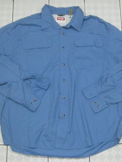 เสื้อเดินป่า