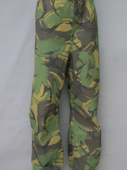 ขายแล้ว กางเกงกันฝน ลายพราง DPM ทหารอังกฤษ