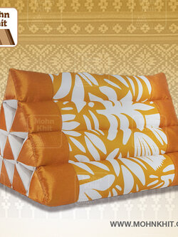 หมอนสามเหลี่ยม10ช่องแต่งผ้าไหมทอง.Decorate design Triangle kapok 100%Traditional Floor Cushions 10 holes.