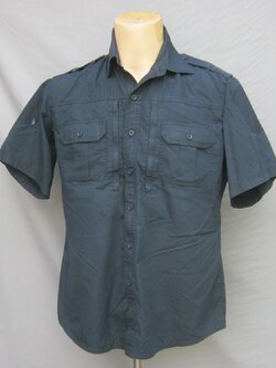 เสื้อ สีดำ propper