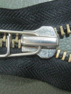 ขายแล้ว หัวซิปเบอร์ 10 สีเงิน