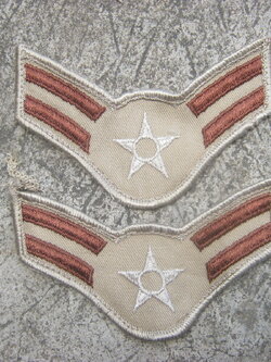 ยศทหารอากาศสหรัฐ สีทราย