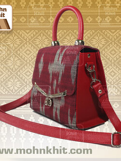 กระเป๋าผ้าทอมัดหมี่สีหมากสุก กระเป๋าถือ กระเป๋าหิ้ว 11x27x16 Cm//Khit Bag, Tote Bag, Tote Bag